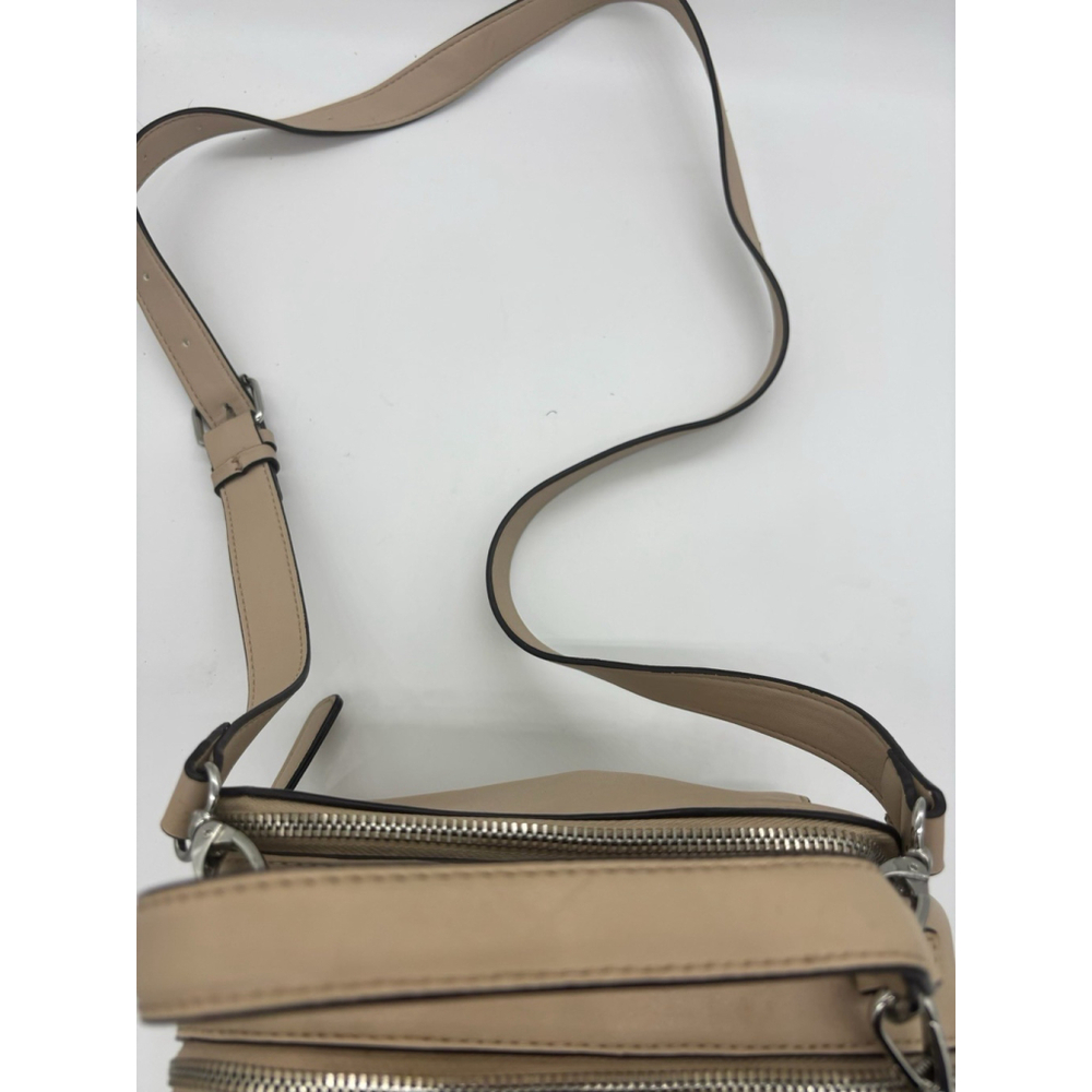 GUESS Beige Crossbody Camera Bag Faux Leather Zip - Picture 7 of 9